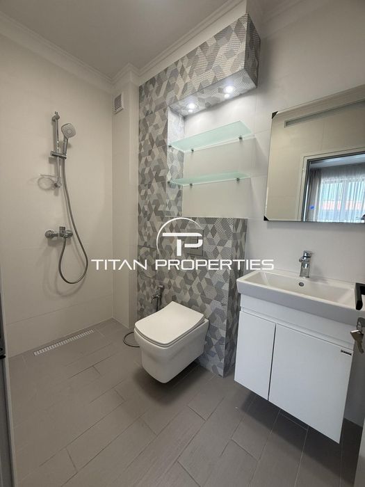 Дава се под наем Тристаен апартамент в Пловдив, Център - 120 кв.м за 816 € - Снимка #8