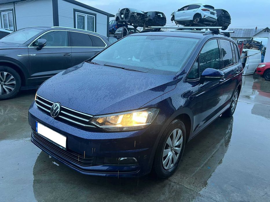 Vw Touran 2020 DSG 1.5 tsi benzina Avariat 45.000 km 7 locuri!!!