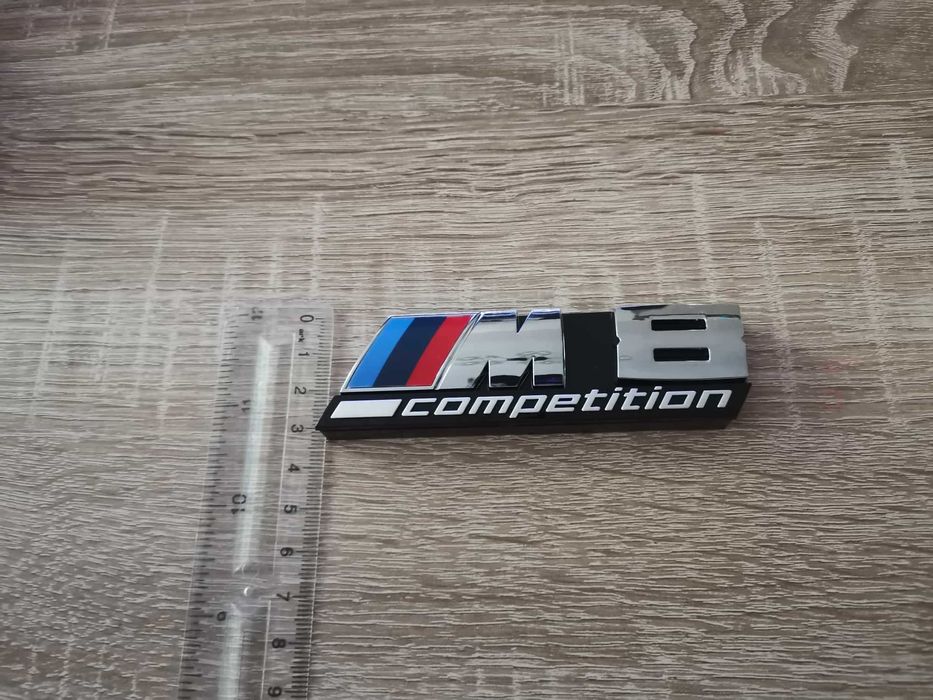 Предна решетка сребриста емблема BMW M8 Competition