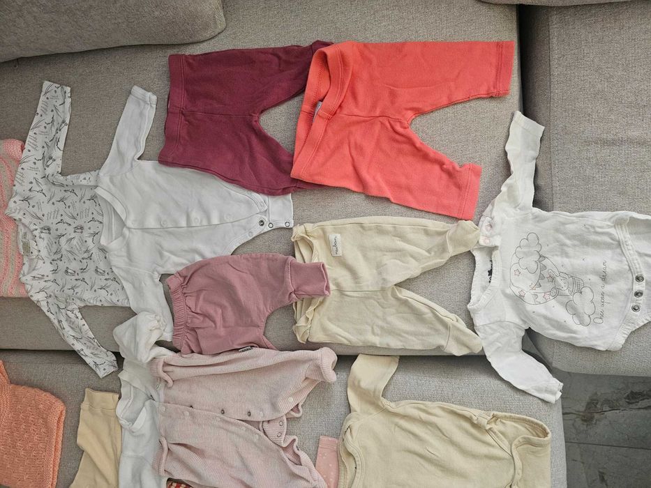 Лот от 23 части за новородево момиче