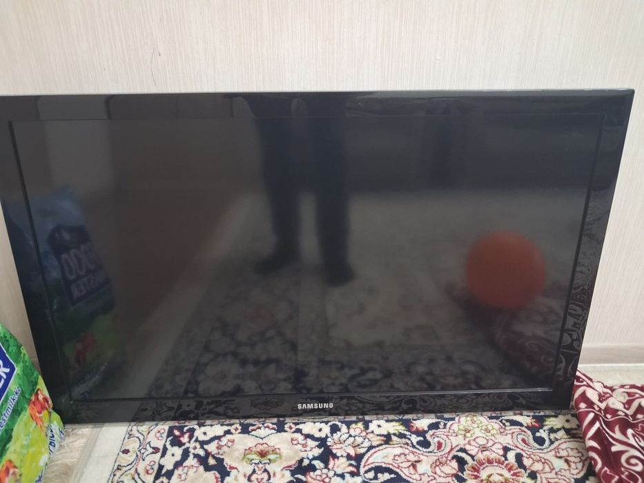 Телевизор самсунг 106см 5000 тг