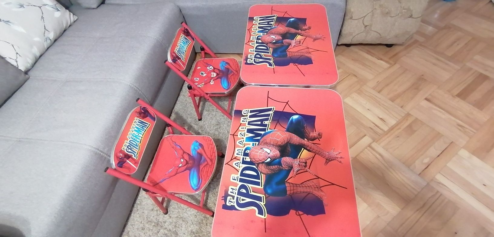 Детски масички със столче