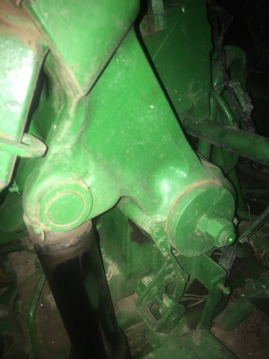 Brat oscillant echipament ridicare john deer 7800