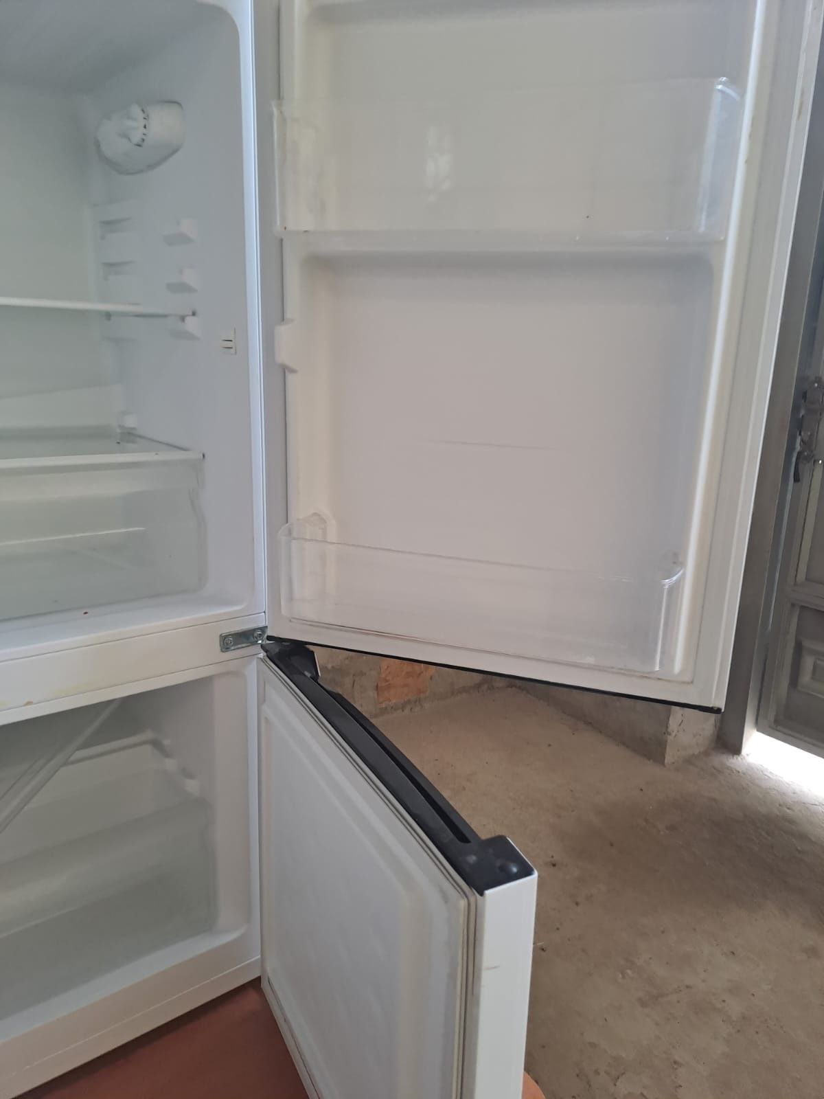 Холодильник DAUSHER