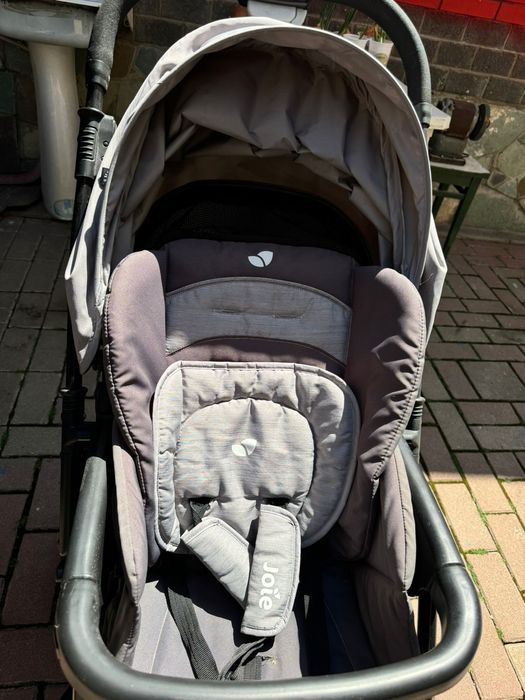 Коляска Joie. В отличном состоянии