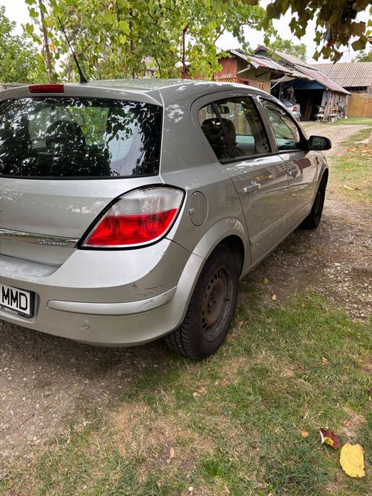 Vând Opel Astra H