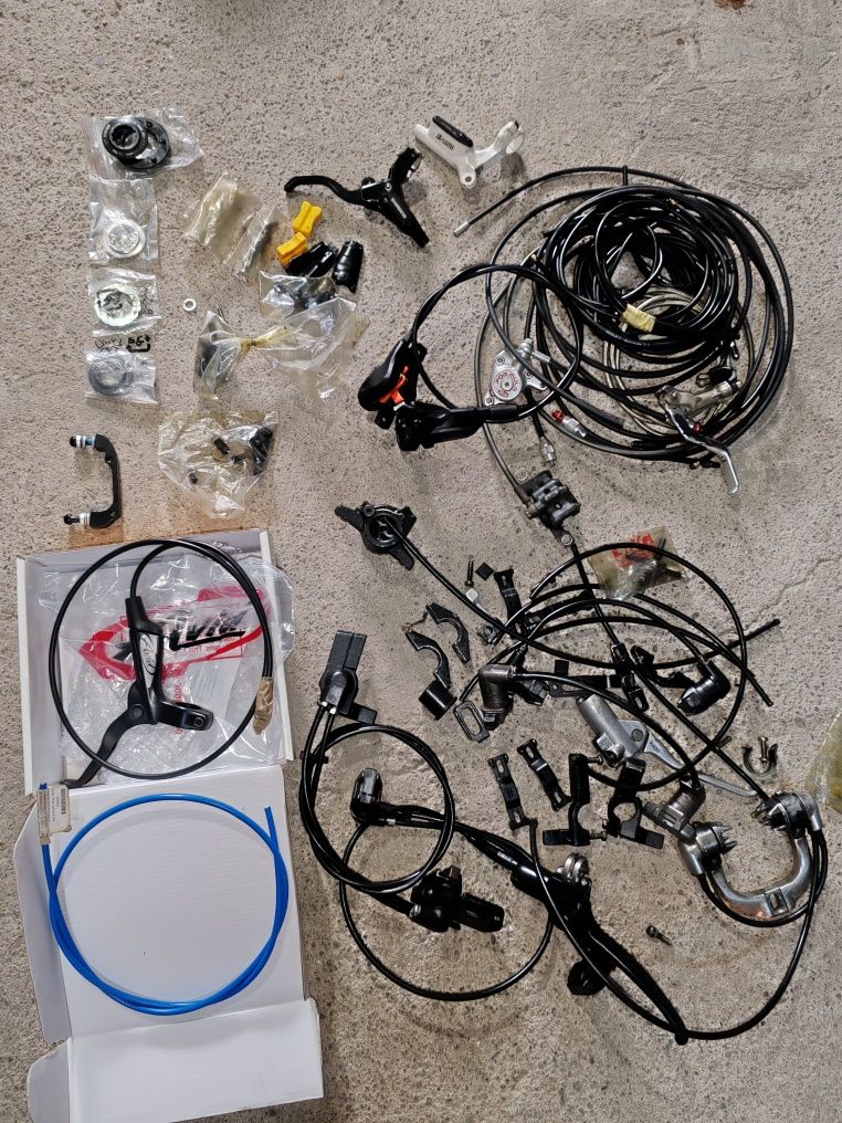 Set piese frane disc: manete, conducte, adaptoare, etrier