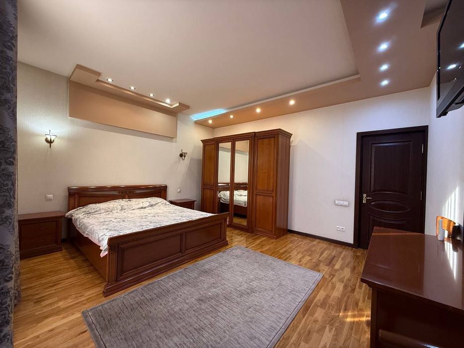 Продается 4х комнатная квартира в Gabus Irish Pub, Мирабадский р-н