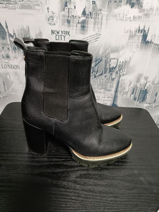 Ghete piele Tory Burch