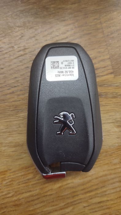 Оригинален ключ Пежо keyless