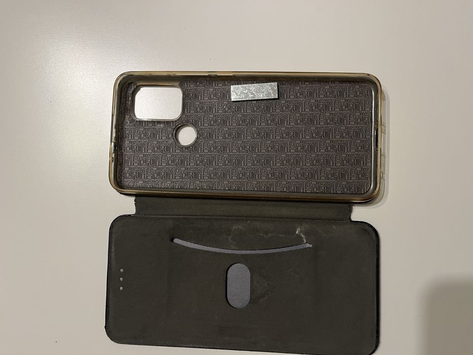 Motorola E 40 + протектор + калъф