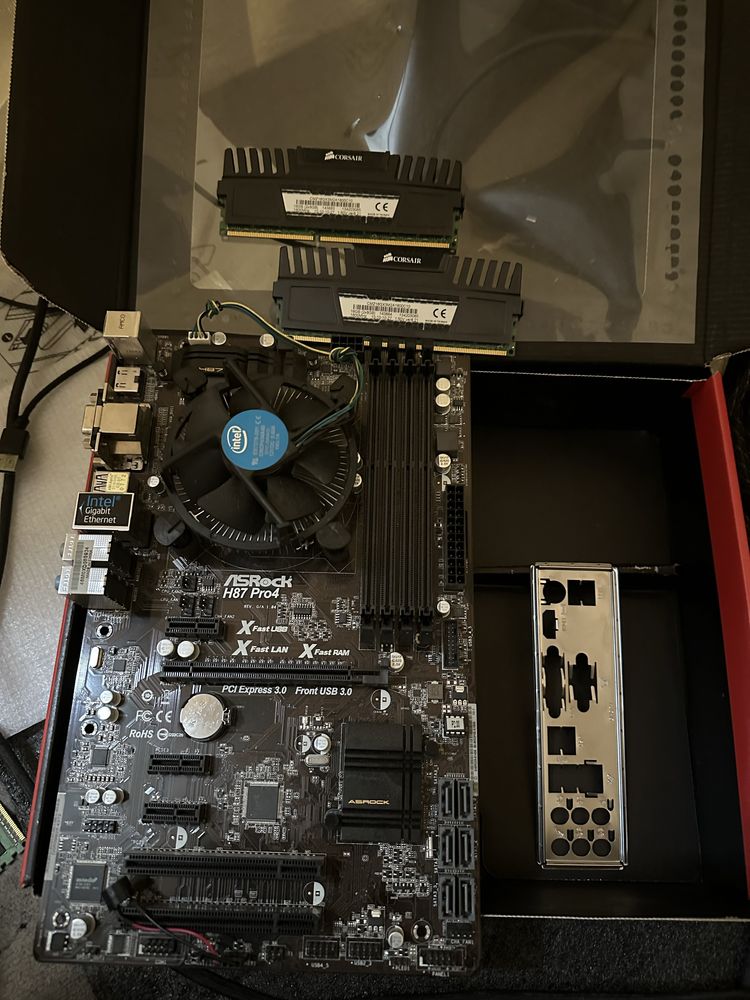 ASRock H87 PRO4 1150 i7 4770 и рам 16 гб