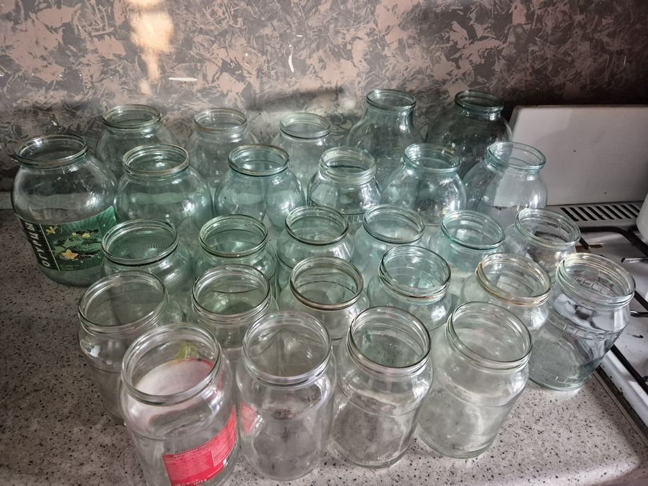 Срочно продам банки за 1500тг. 30шт