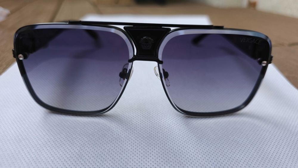 Ochelari de soare Versace rama neagra, lentila neagra
