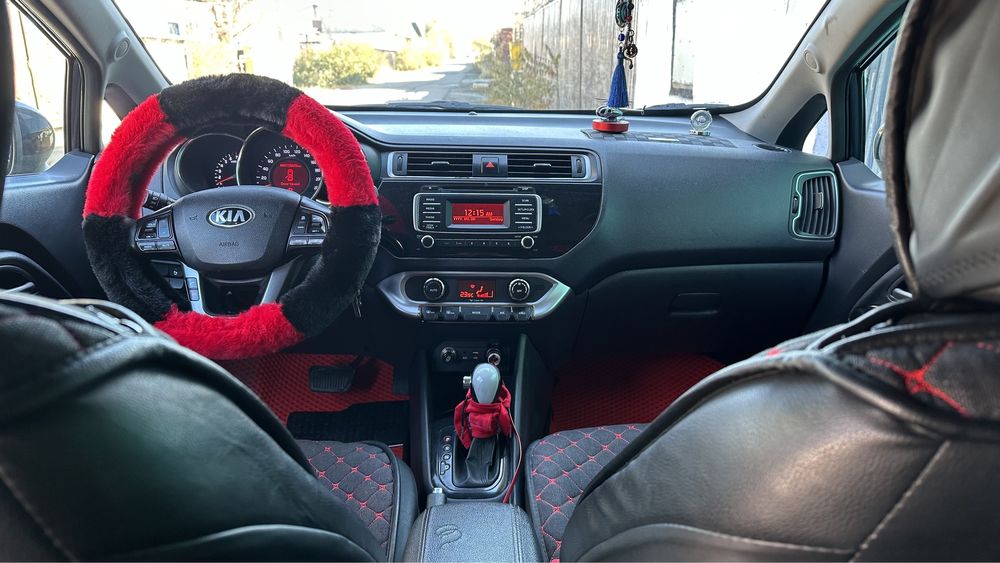 Продам KIA RIO 2015 гв, обьем 1,4