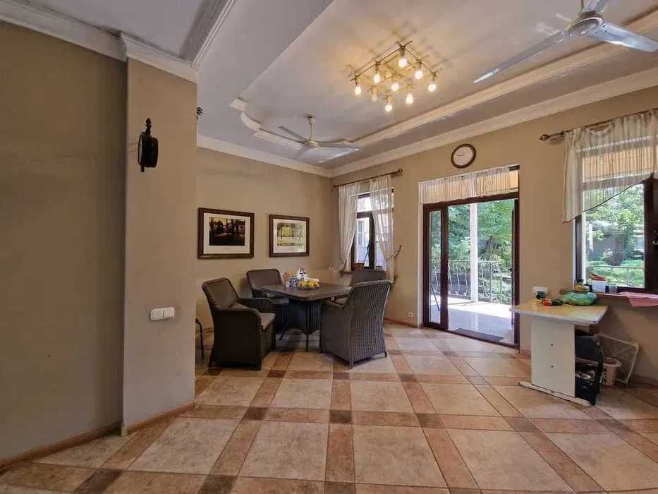 Сдаю Евродом 3,2-соток на Циолковском