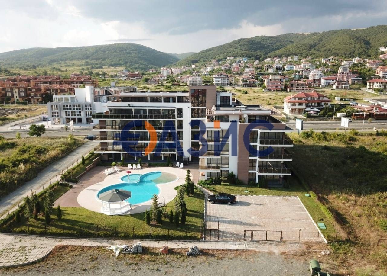 Продава се Тристаен апартамент в Свети Влас - 101 кв.м за 1146 €/кв.м - Снимка #3