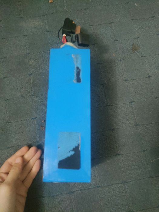 Baterie trotineta defecta pentru piese