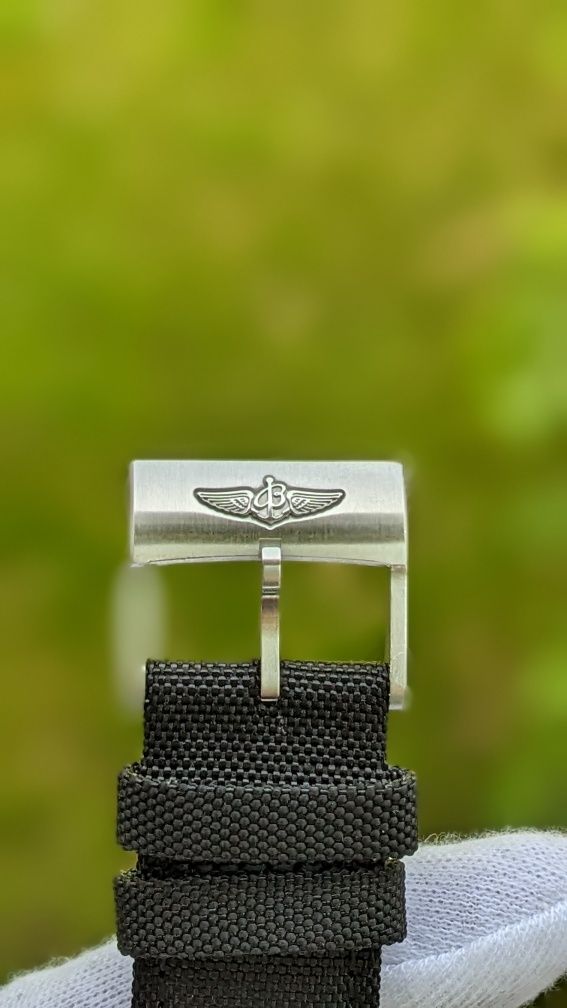 Breitling Avenger Blackbird 44 Black Coated Titanium V17311