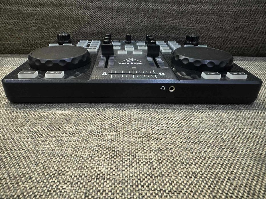 Consola mixer audio dj CMD STUDIO 2A BEHRINGER