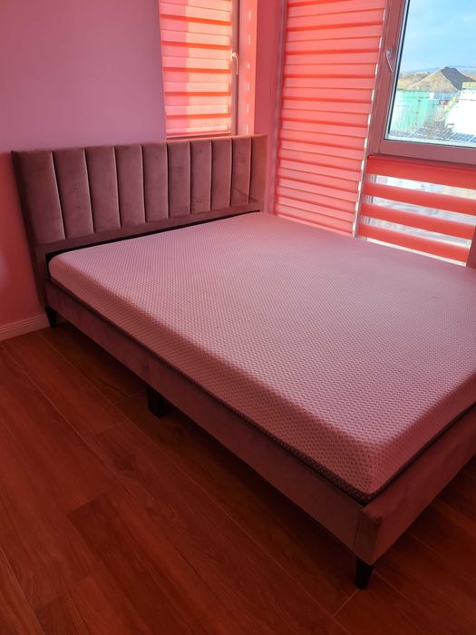 Pat matrimonial si saltea