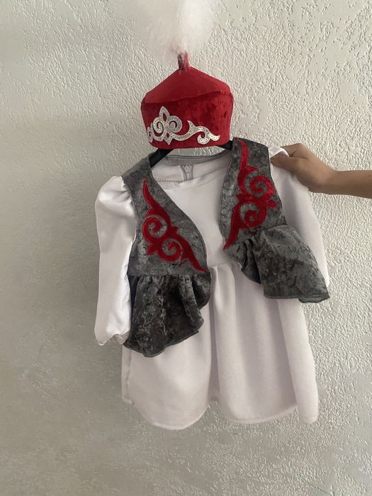 Костюм национальный