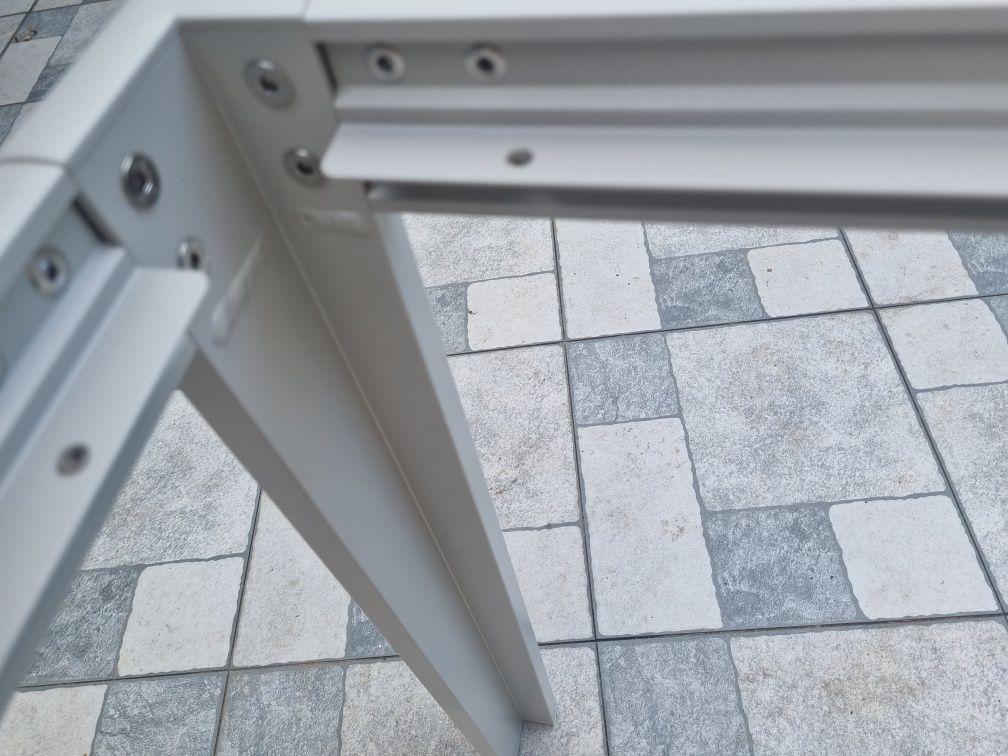 Masa superba solida aluminiu  si blat stejar masiv