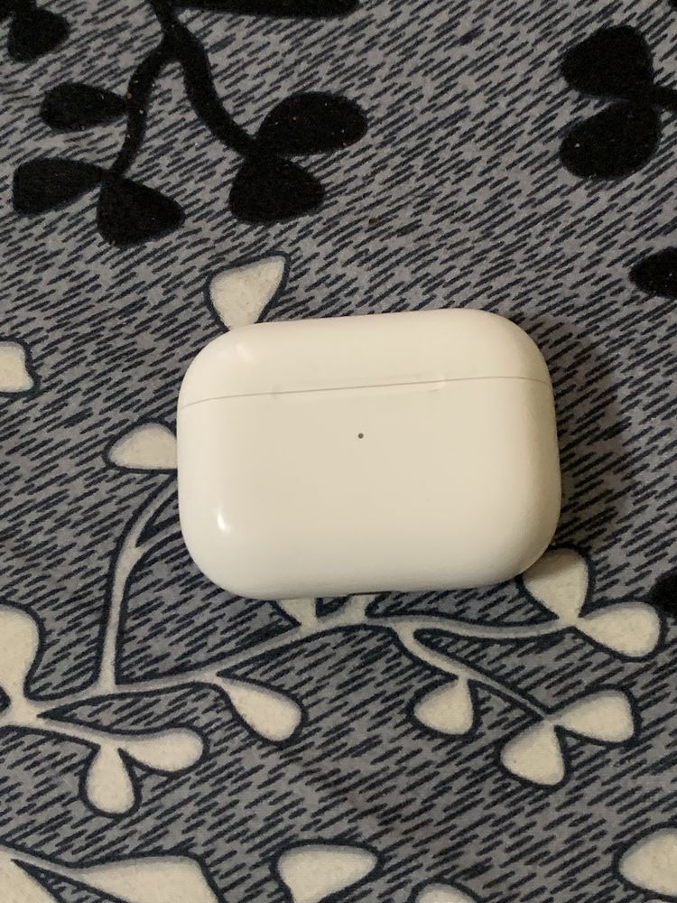 Продам Airpods pro