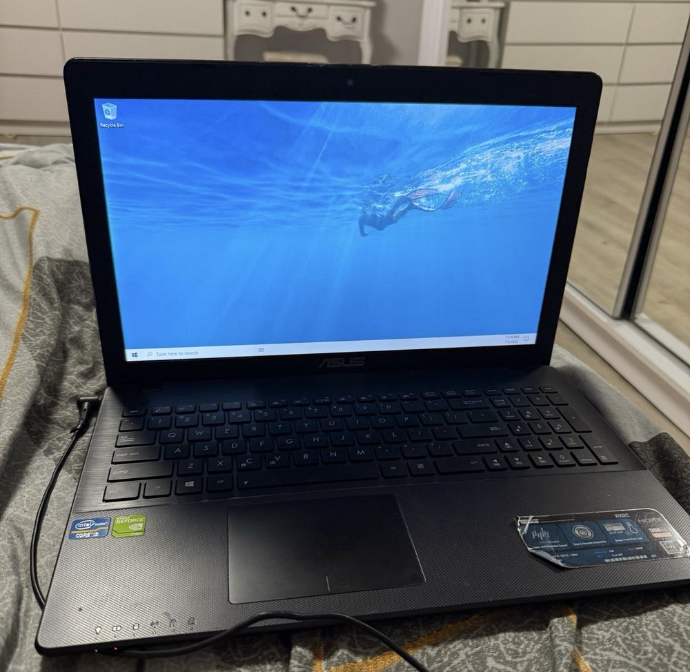 Vand Laptop ASUS