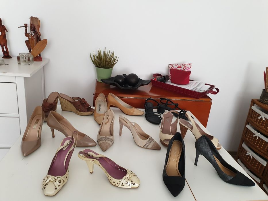 Vând pantofi de ocazie