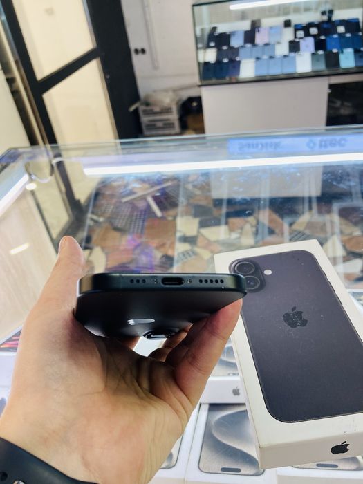 iPhone 16  128 gb black
