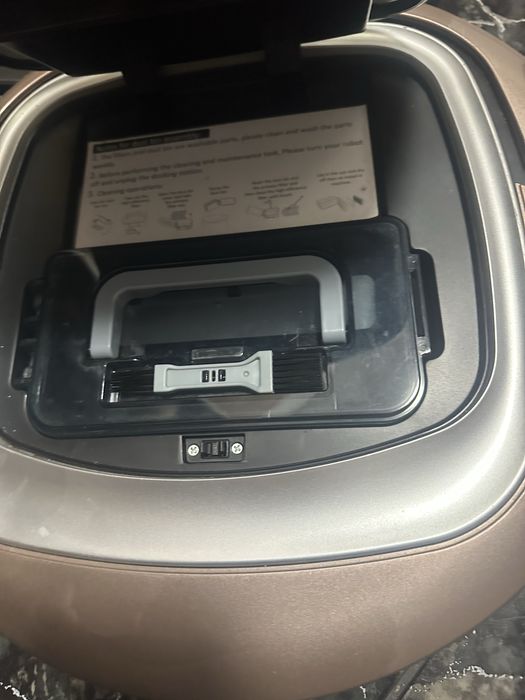 Прахосмукачка робот Eureka