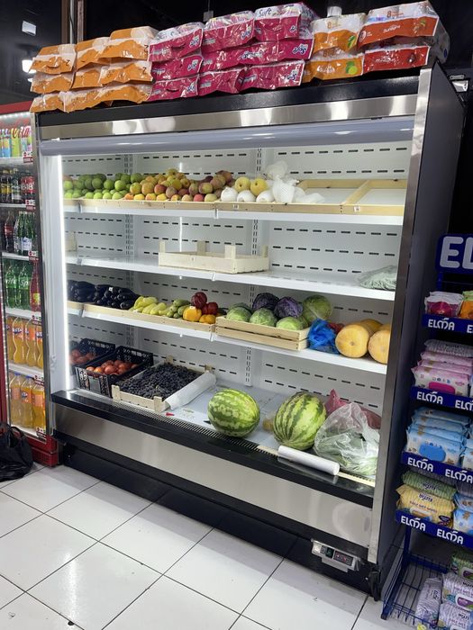 Витрина холодильник
