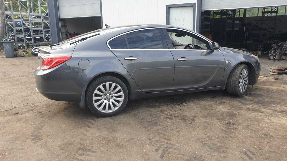 Dezmembrez Opel Insignia 2.0 D an 2010 cod motor A20DTH