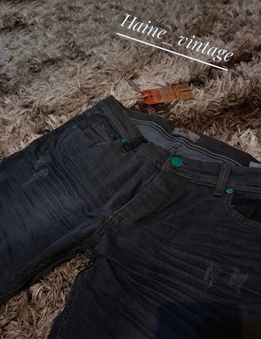 Blugi pentru bărbați