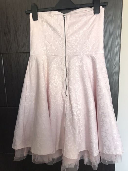 Розова официална рокля House