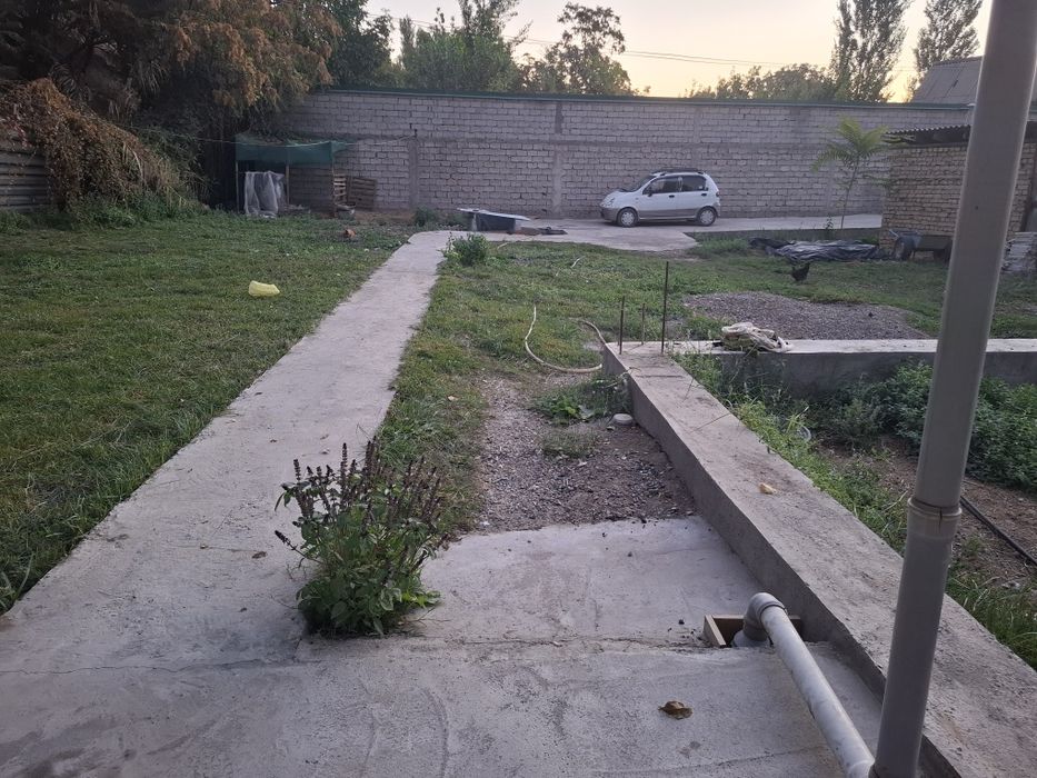 Дача продаётся  своя половину 3, сотка  Г. Чирчик