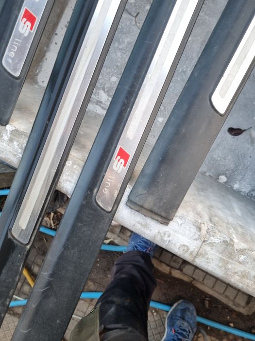 Лайсни  за праговете S line за Ауди А6 Ц6 4Ф комби 2007г