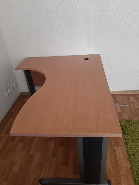 Стол рабочий компьютерный