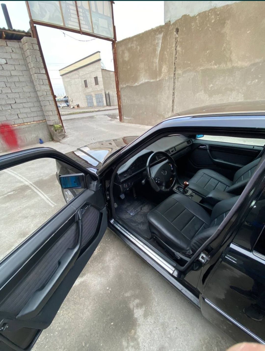 MercedesBenz  w124