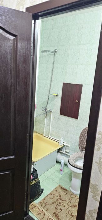 Чиланзар 20 кв 3 хонали уй сотилади