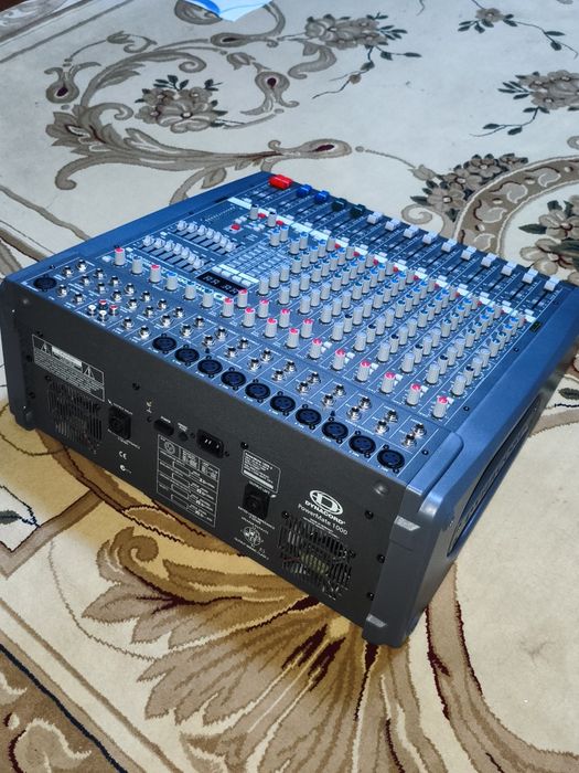 Dinacord power 1000/2 sotiladi