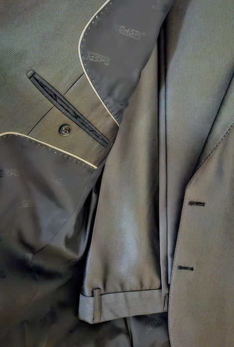 Costum elegant Daspi, 80% lână, ca nou!