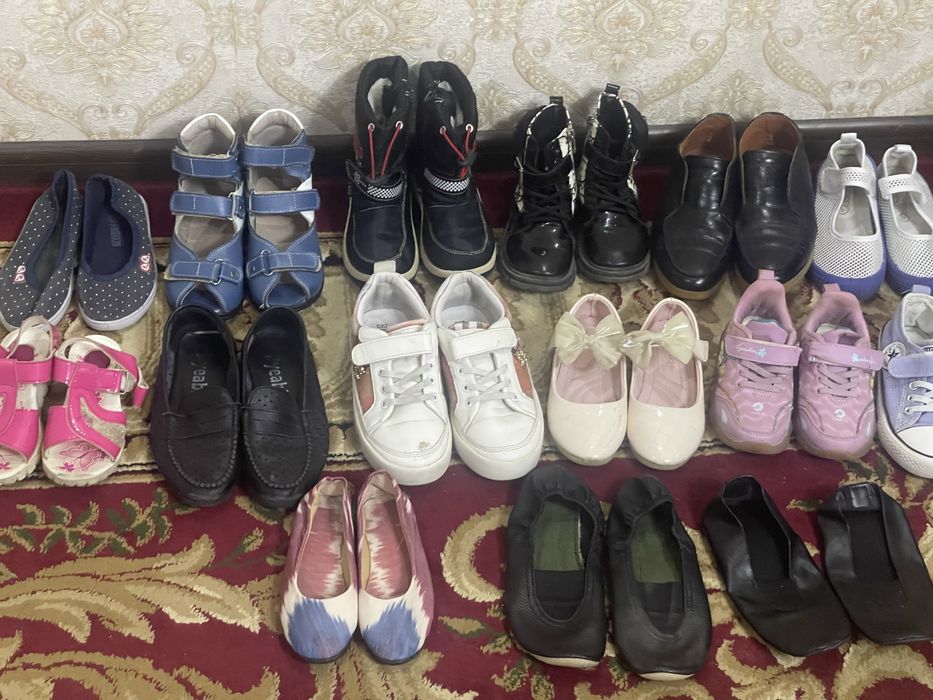 Bolalar oyoq kiyimlari