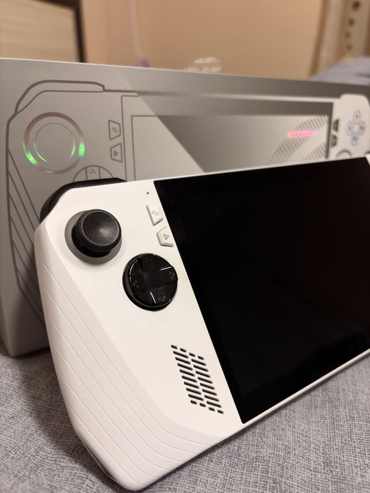 Rog Ally Z1 Extreme с гаранция