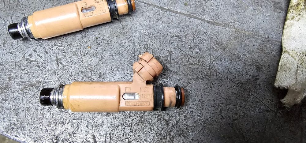 Продам форсунки на Лексус рх 330/350