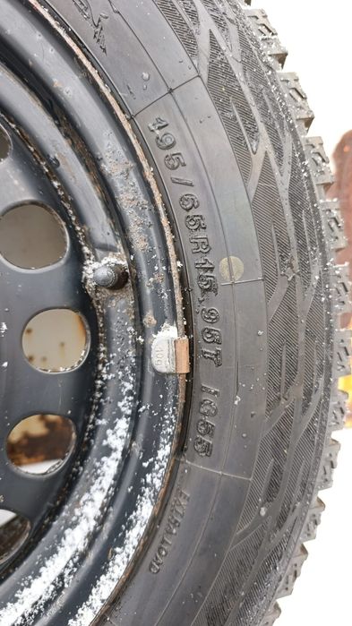 Продам шины с дисками от Мерседеса 195/65/15 в идеальном состоянии