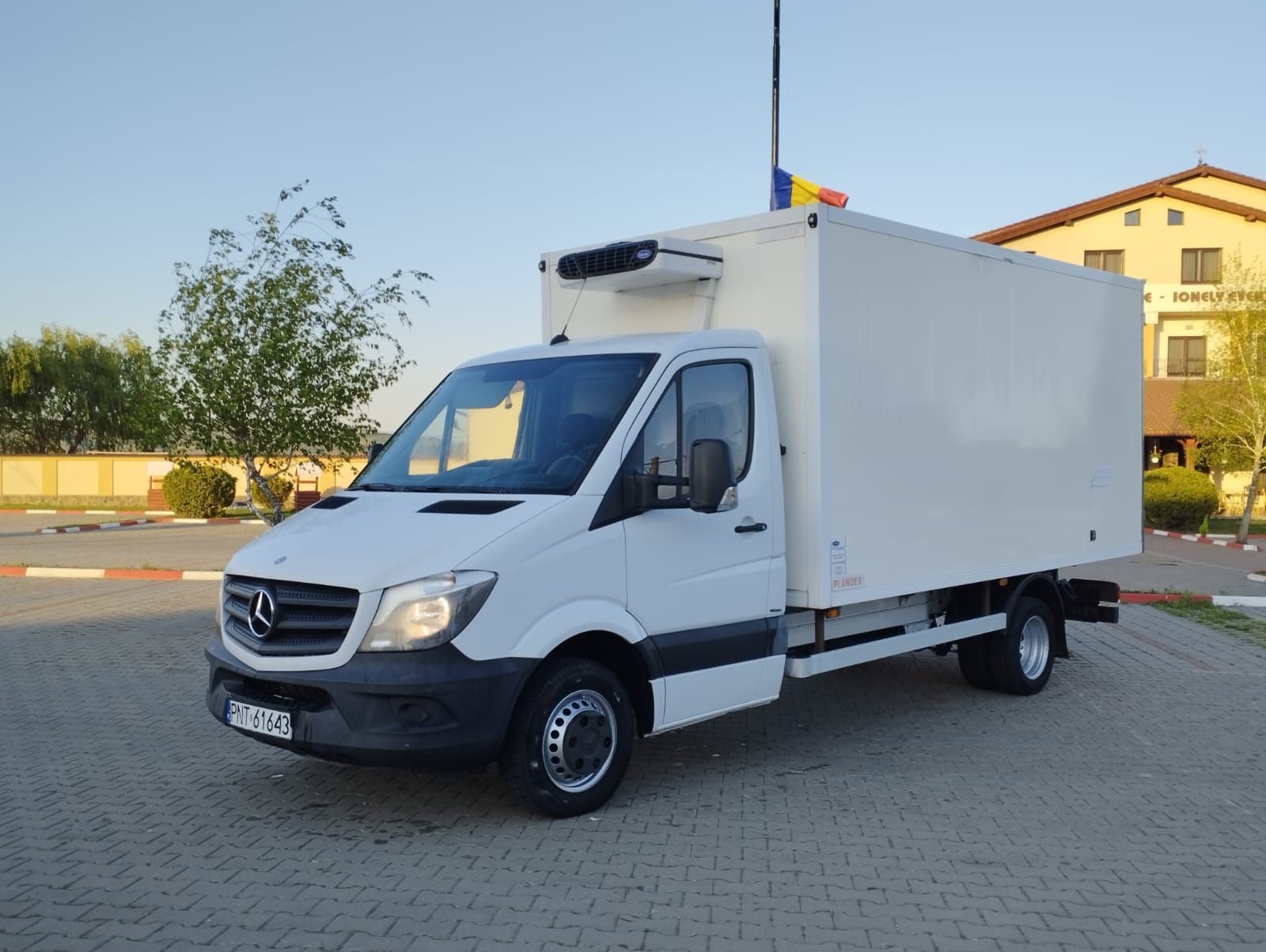 Mercedes sprinter 519 518 516 iveco daily 35c17 35c18 35c15 50c15