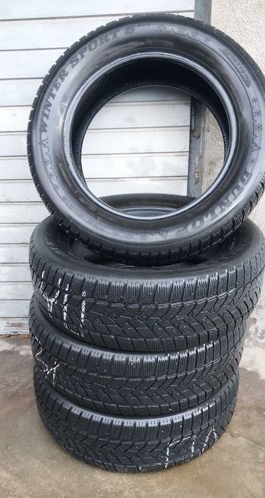 Гуми 18" - зимни DUNLOP 235/60/18 и всесезонни GRIPMAX 255/60/18