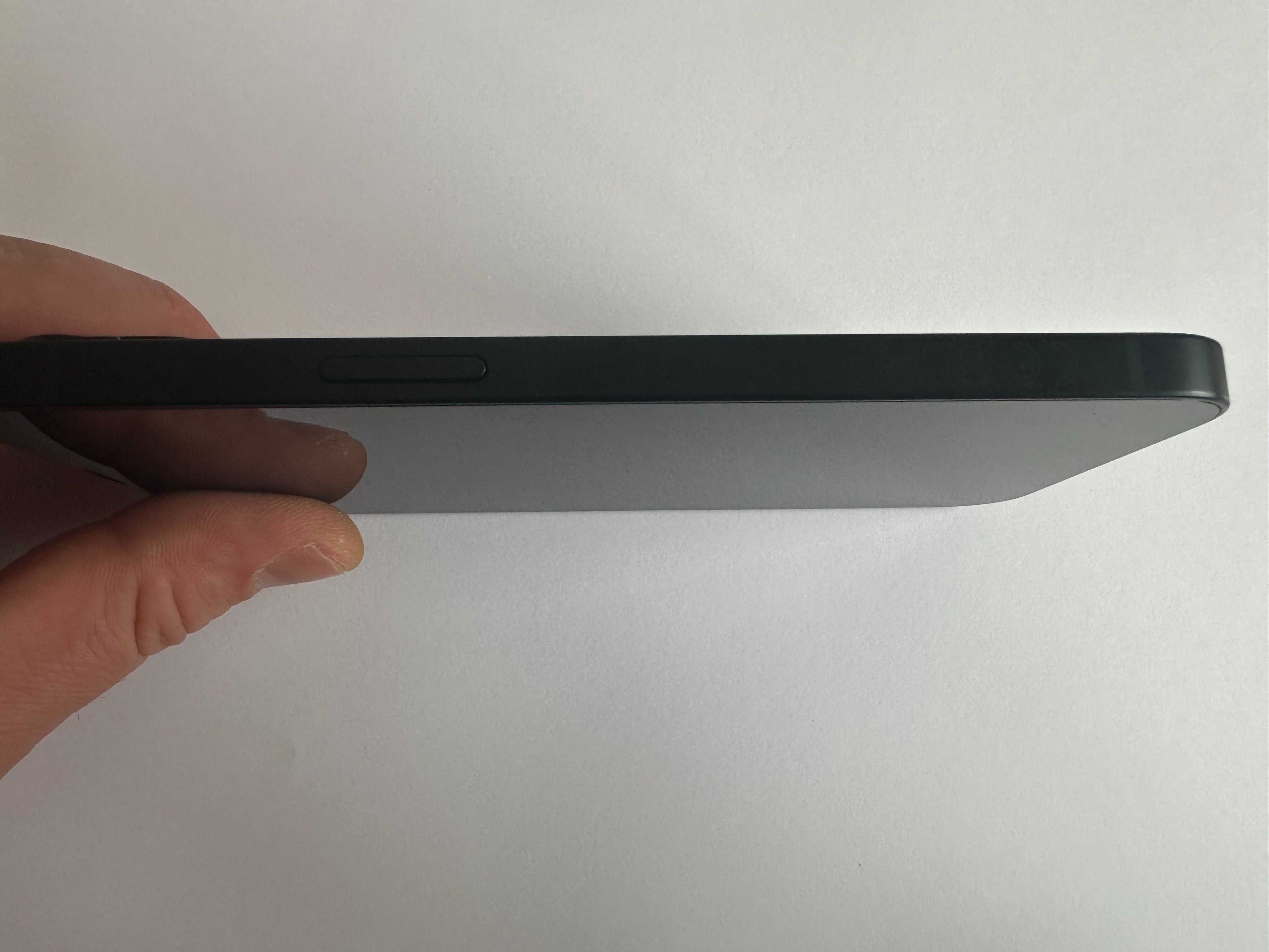 КАТО НОВ !!! iPhone 13 - Черен - 128GB - Отключен - 100% БАТЕРИЯ !!!